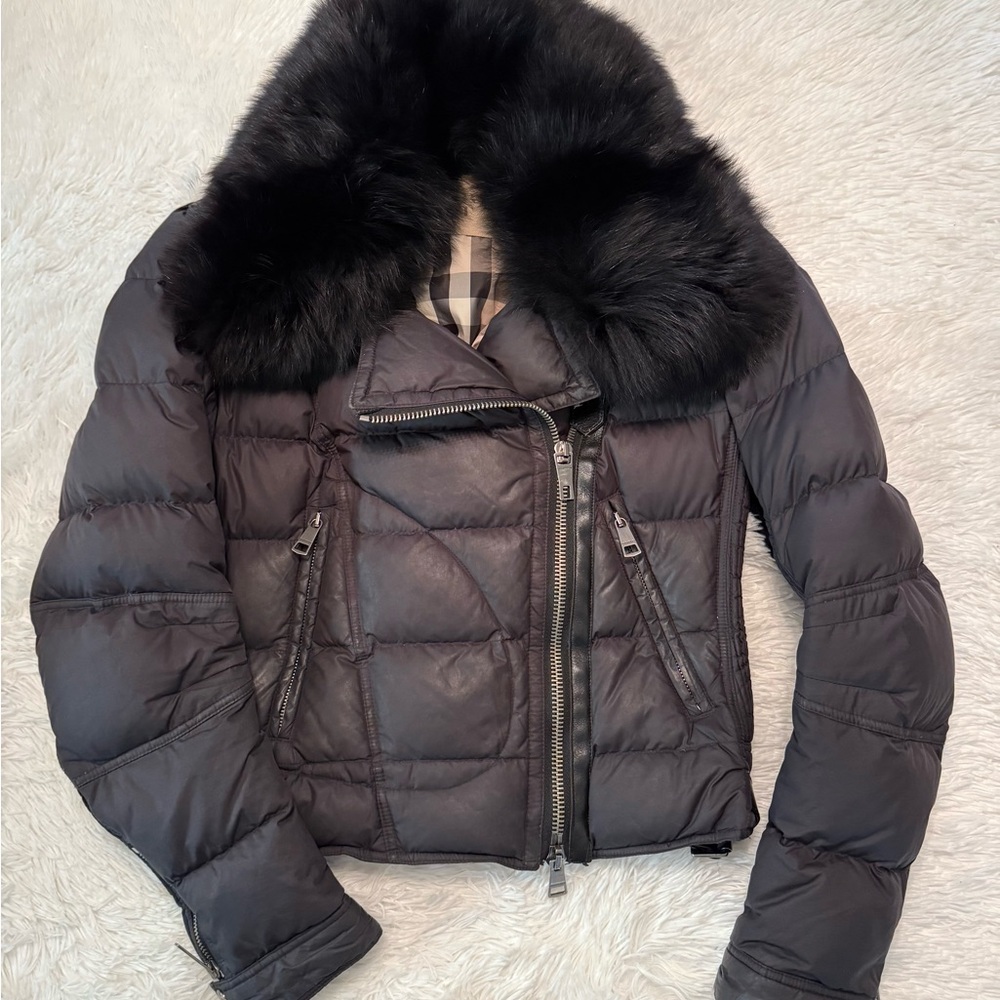 🎉HP🎉Burberry Black Down Puffer Jacket with Removable Fur Collar